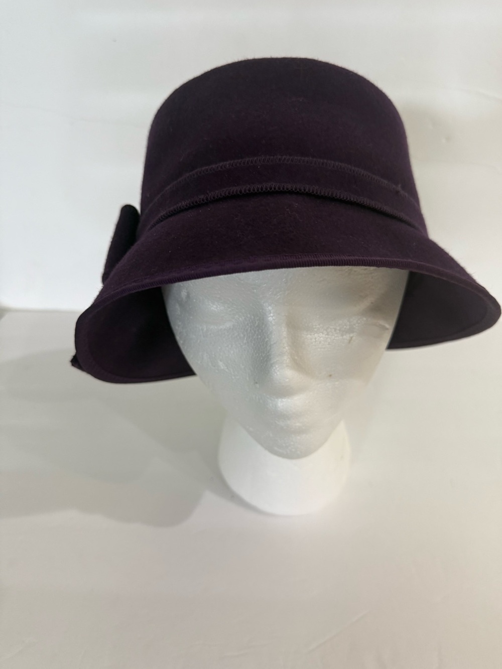 NWT Scala Women’s Purple 100% Wool Felt Cloche Hat Solid Bow Accent One Size